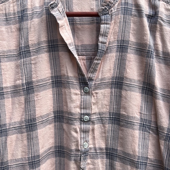 Lucky Brand top - Picture 2 of 9